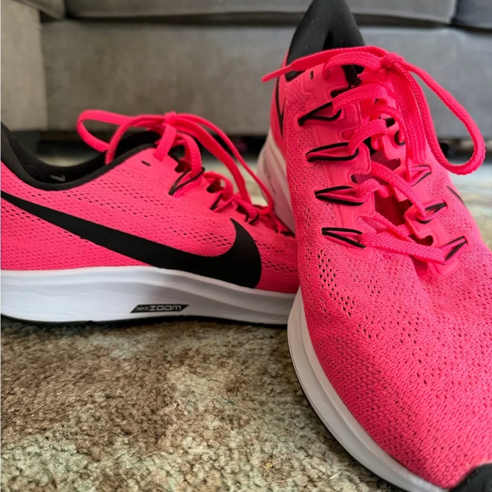 Nike Women's Zoom Pegasus Size 9.5 Hot Pink and Black Athletic Shoes - Picture 1 of 9